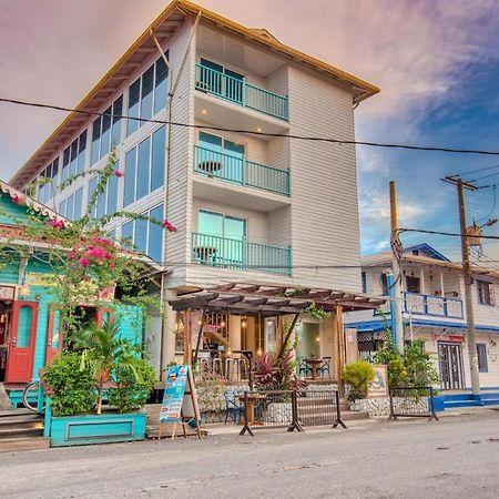 ホテル Azul Bocas Town エクステリア 写真